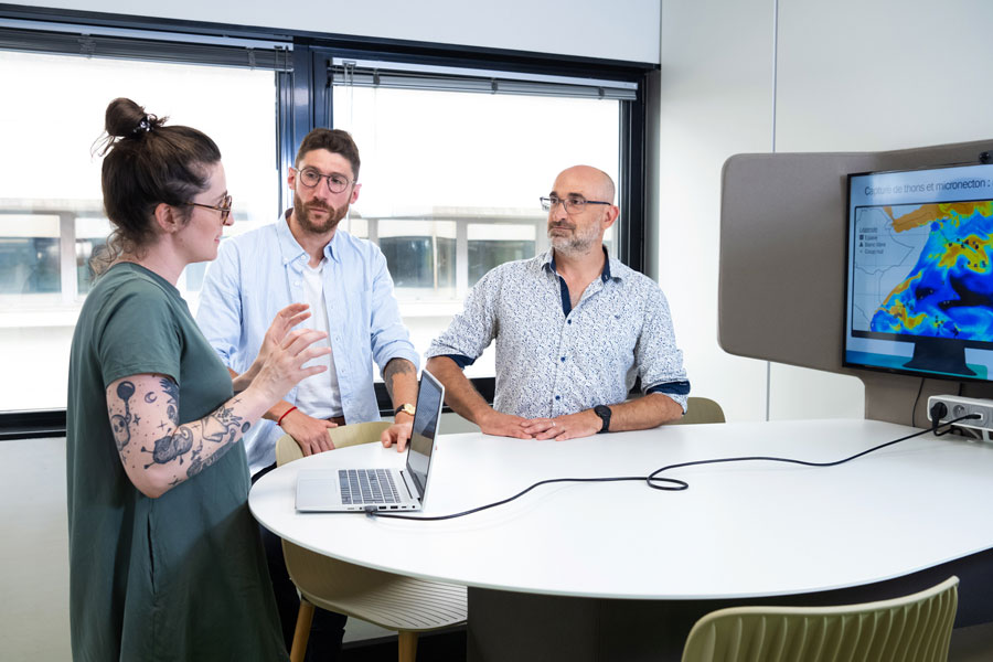 part of CLS oceanographic team